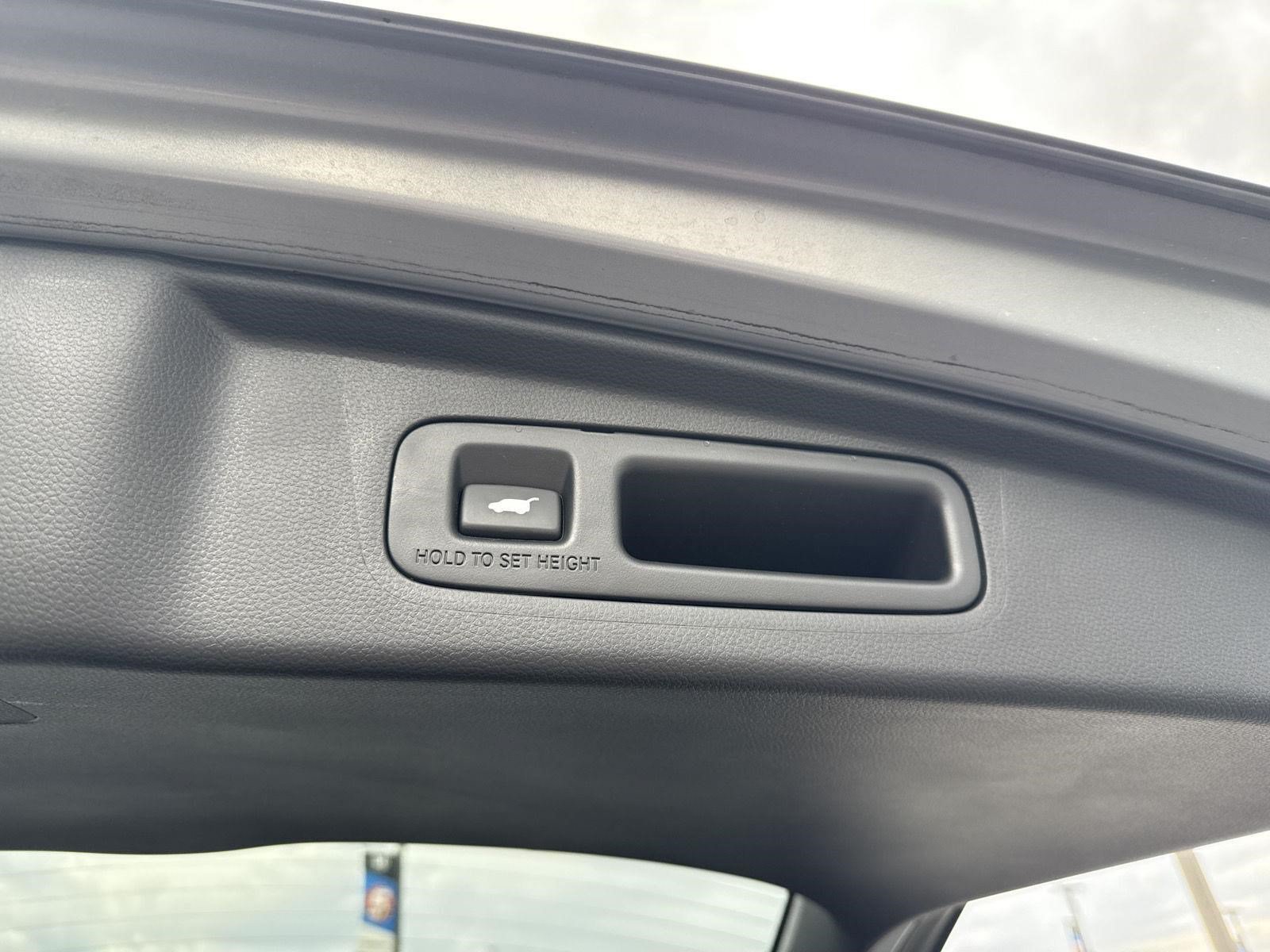 Certified 2025 Honda CR-V EX-L image 9