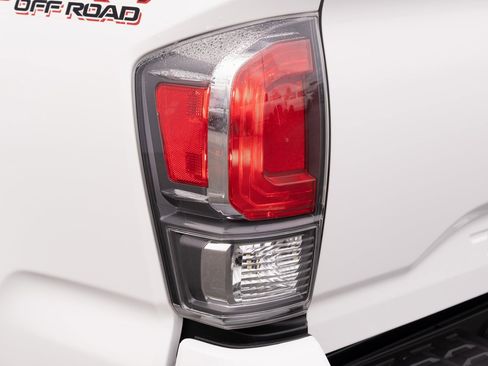 Used 2021 Toyota Tacoma TRD Off-Road image 26