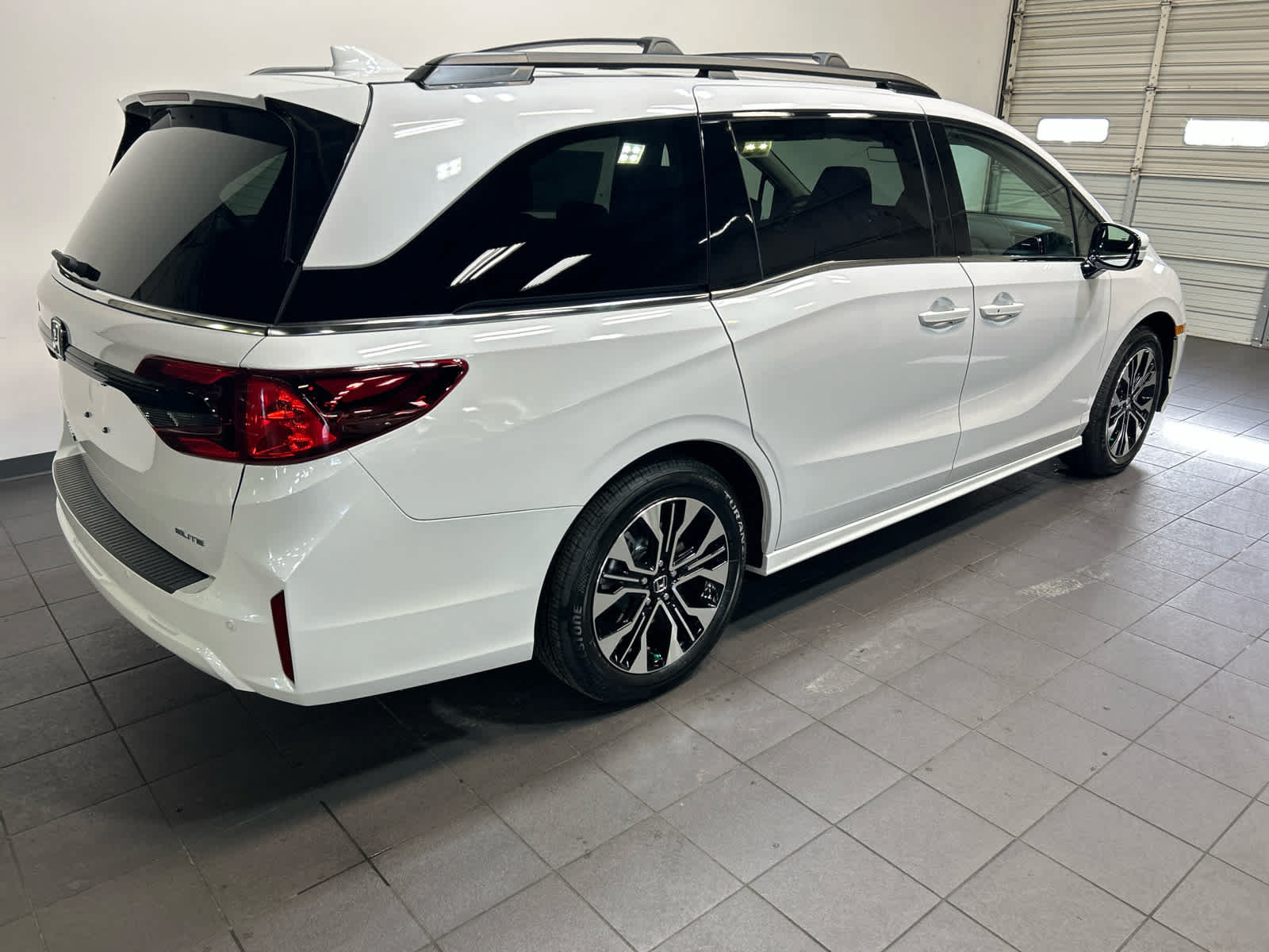 New 2027 Honda Odyssey Elite image 5