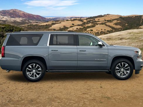 Used 2016 Chevrolet Suburban LTZ image 3