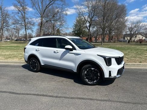 New 2026 Kia Sorento S AWD/4WD image 2