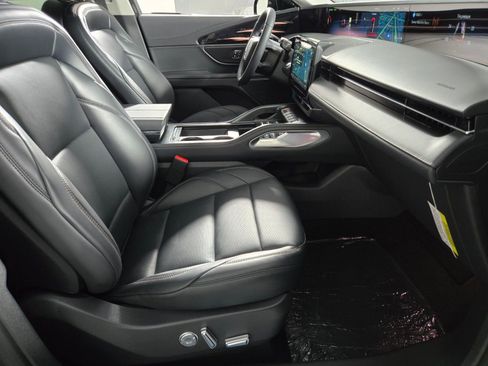 New 2026 Lincoln Nautilus Premier w/ Jet Appearance Package AWD/4WD image 18