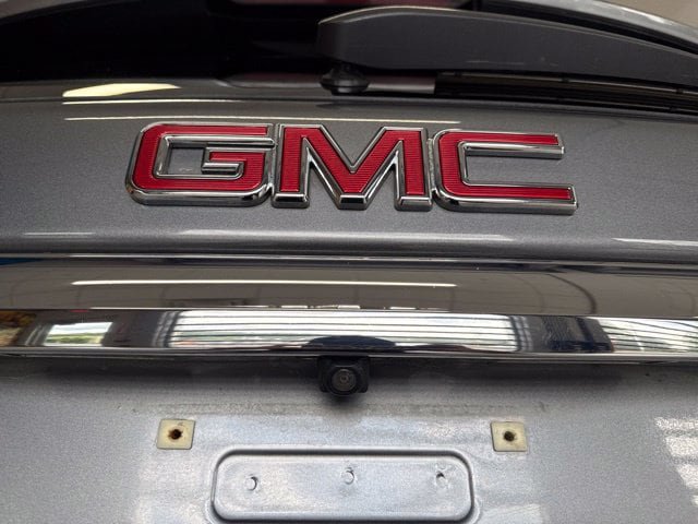 Used 2019 GMC Terrain SLE w/ Driver Convenience Package AWD/4WD image 19