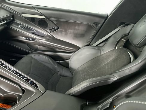 Used 2023 Chevrolet Corvette Stingray Premium Conv w/ Z51 Performance Package RWD image 25