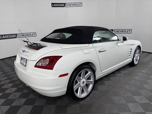 Used 2005 Chrysler Crossfire Limited image 32