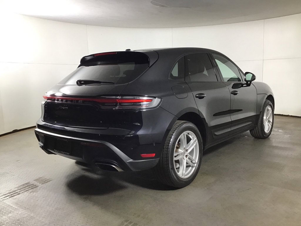 Certified 2023 Porsche Macan Turbo AWD/4WD image 7