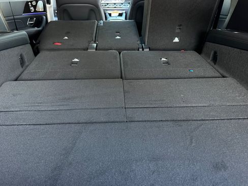New 2026 Mercedes-Benz GLS 450 4MATIC image 35