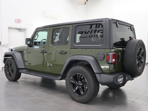 Used 2023 Jeep Wrangler Unlimited Sport AWD/4WD image 5