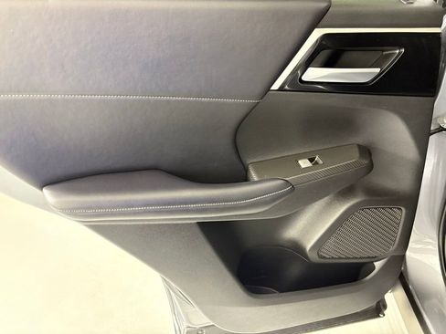 Used 2024 Mitsubishi Outlander SE image 34