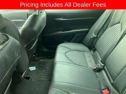 Used 2020 Toyota Camry SE w/ Convenience Package FWD image 8