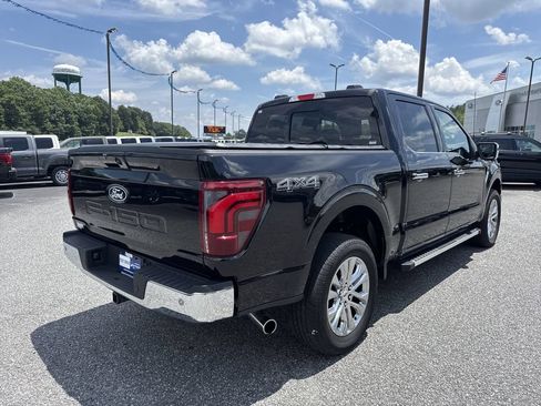 Used 2025 Ford F150 Lariat w/ Equipment Group 501A Mid AWD/4WD image 7