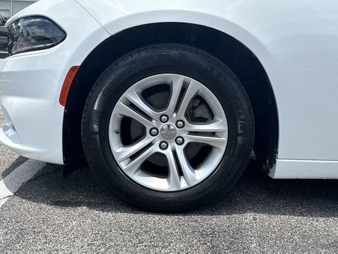 Used 2022 Dodge Charger SXT RWD image 9