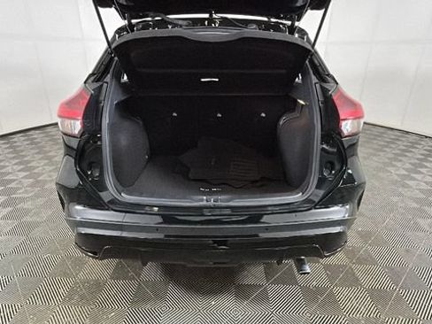 Used 2024 Nissan Kicks SR w/ SR Premium Package FWD image 27