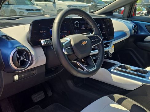 Used 2024 Chevrolet Equinox EV LT image 10