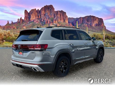 New 2026 Volkswagen Atlas Peak Edition AWD/4WD image 8