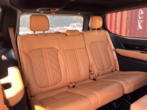 Used 2022 Jeep Grand Wagoneer Series III w/ Rear Seat Video Group 1 AWD/4WD image 36