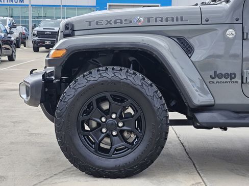 Used 2021 Jeep Gladiator Sport image 12