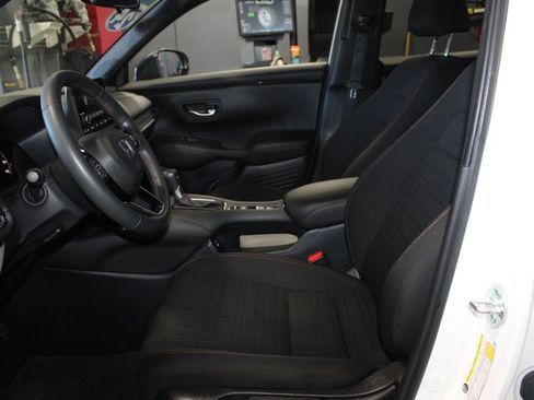 Used 2024 Honda HR-V Sport image 12