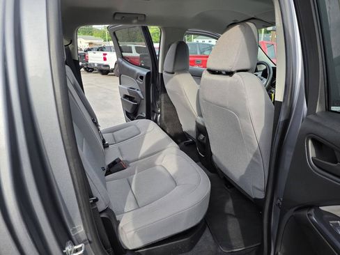Used 2020 Chevrolet Colorado W/T w/ WT Convenience Package RWD image 18