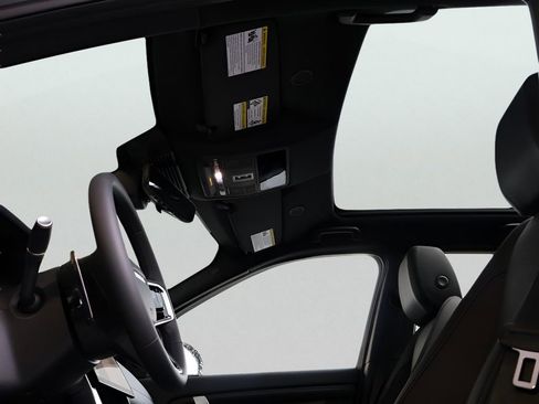 New 2025 Land Rover Discovery Sport Dynamic SE image 79