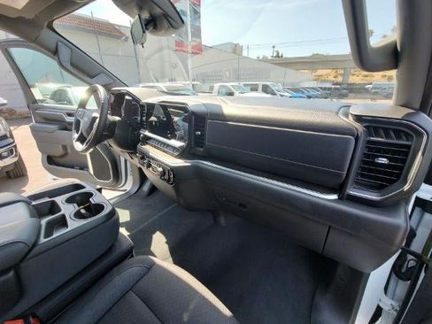 Used 2025 Chevrolet Silverado 2500 LT w/ Convenience Package AWD/4WD image 30