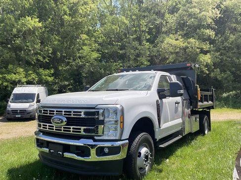 New 2026 Ford F350 XL w/ XL Chrome Package AWD/4WD image 3