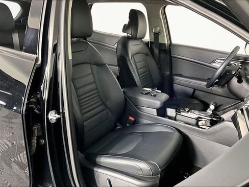 Certified 2025 Kia Sportage SX image 29