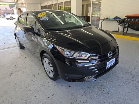 Used 2024 Nissan Versa S FWD image 7