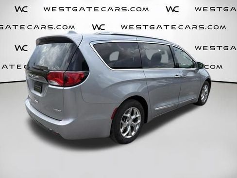 Used 2019 Chrysler Pacifica Limited FWD image 7