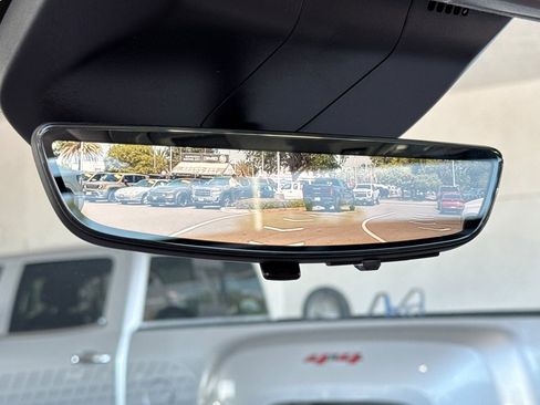 Used 2021 Cadillac Escalade Premium Luxury Platinum image 25