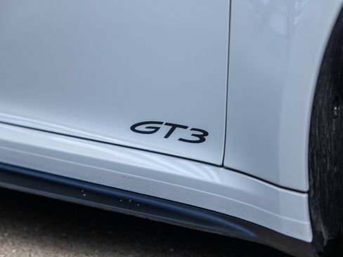 Certified 2025 Porsche 911 GT3 RWD image 20