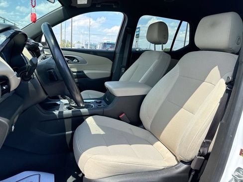 Used 2022 Chevrolet Traverse LT AWD/4WD image 11