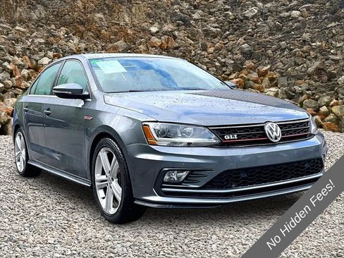 Used 2017 Volkswagen Jetta GLI FWD image 10