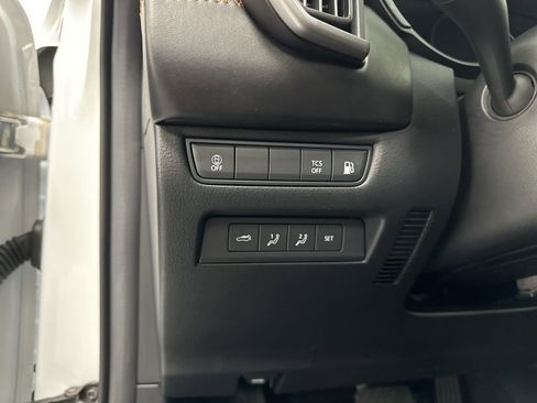 Certified 2025 MAZDA CX-50 AWD 2.5 Hybrid w/ Premium Pkg image 17