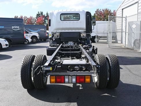 New 2025 Isuzu NPR HD image 7