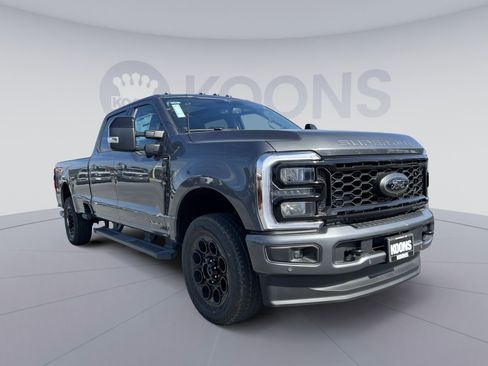 New 2026 Ford F350 Lariat w/ Black Appearance Package image 10