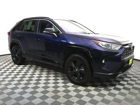 Used 2019 Toyota RAV4 XSE image 8