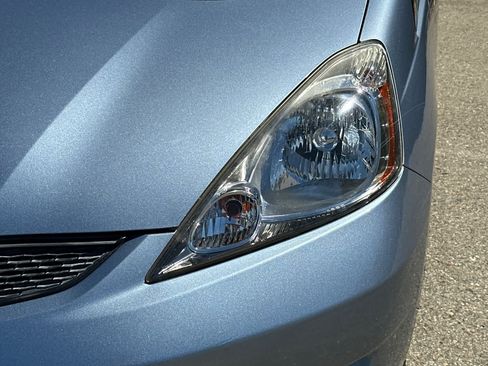 Used 2011 Honda Fit Sport image 11