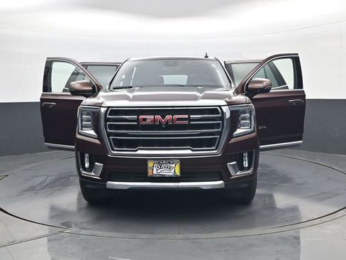 Used 2023 GMC Yukon SLT w/ SLT Luxury Package AWD/4WD image 32