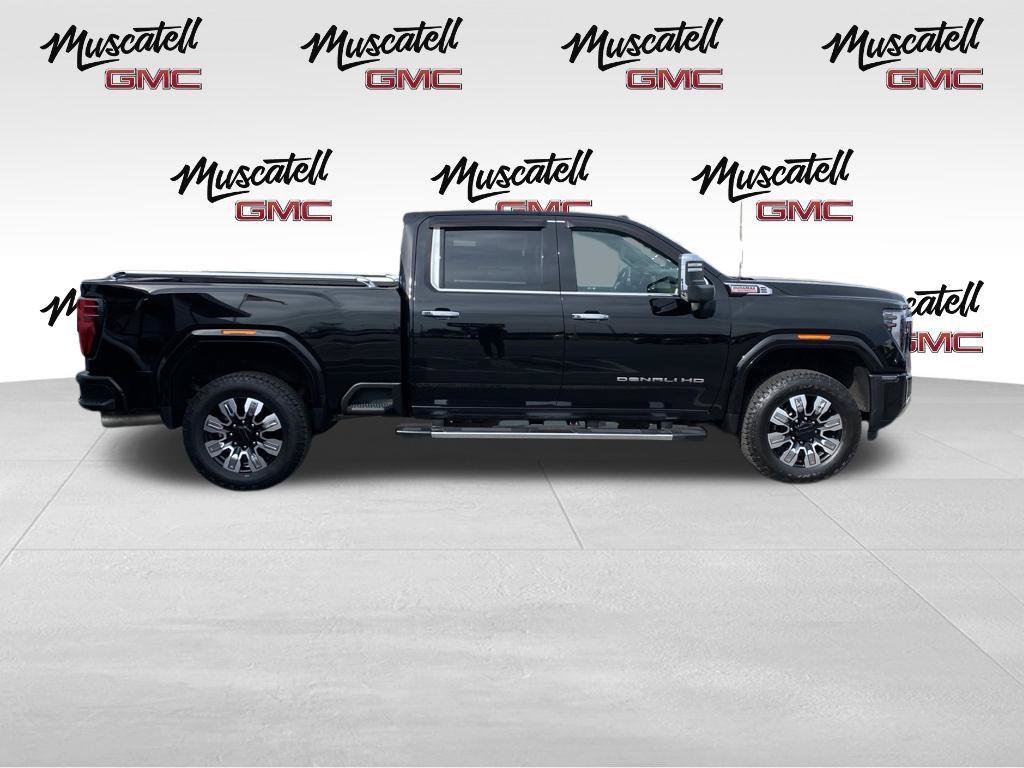Used 2024 GMC Sierra 3500 Denali w/ Denali Reserve Package AWD/4WD image 8