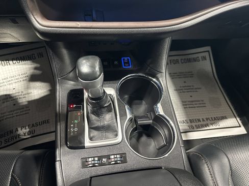 Used 2019 Toyota Highlander Limited w/ Protection Package #3 AWD/4WD image 65