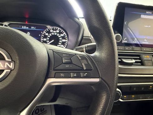 Used 2023 Nissan Altima 2.5 SV FWD image 22