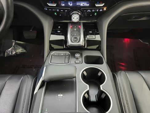 Used 2023 Acura MDX SH-AWD w/ Technology Package image 24