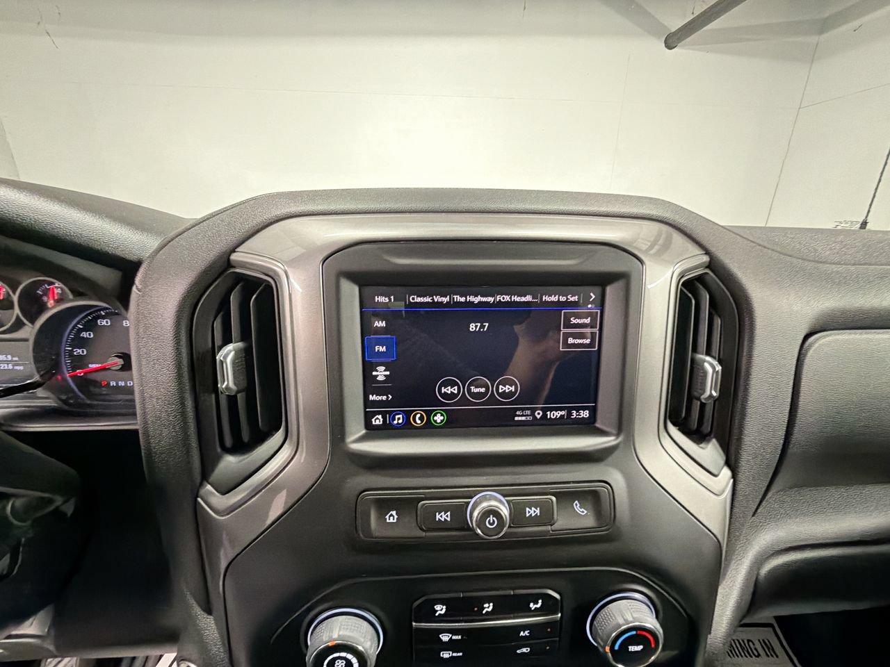 Certified 2025 Chevrolet Silverado 1500 Custom RWD image 13