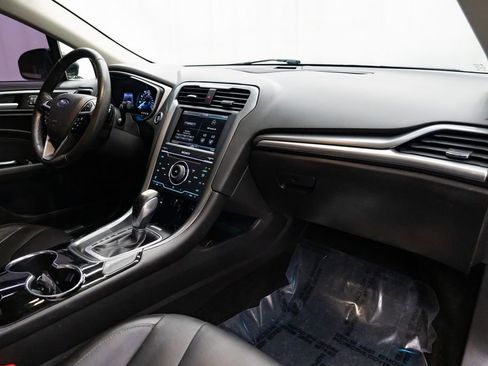Used 2014 Ford Fusion Titanium image 29