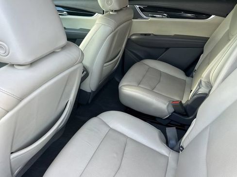 Used 2020 Cadillac XT6 Premium Luxury FWD image 14