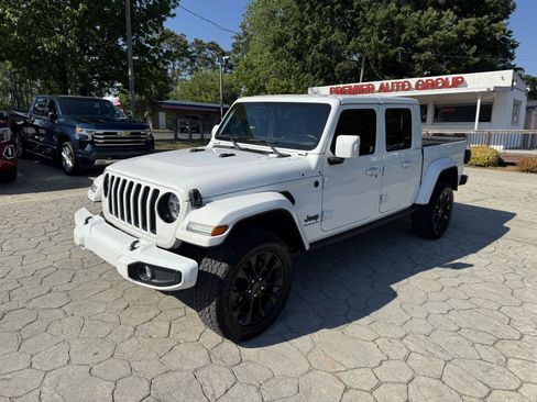 Used 2022 Jeep Gladiator Overland AWD/4WD image 1