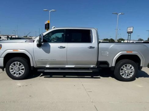 Used 2023 GMC Sierra 2500 Denali w/ Technology Package AWD/4WD image 5