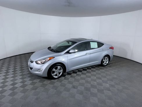 Used 2012 Hyundai Elantra GLS w/ Preferred Pkg 3 FWD image 4