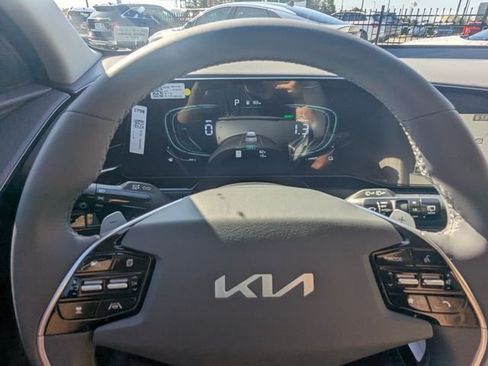 New 2026 Kia Niro EX FWD image 27
